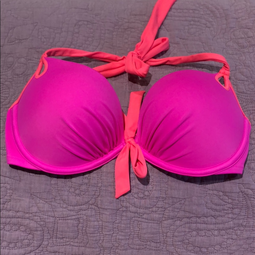 Like new Victoria secret bikini top